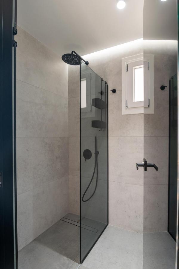 Orama Suites Milos Adamantas  Ngoại thất bức ảnh